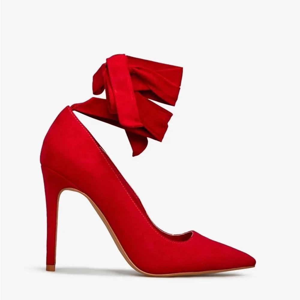 ❤️Gorgeous red suede pumps heels with strap❤️ (sold out online)